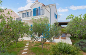 3 Bedroom Amazing Home In Vodice